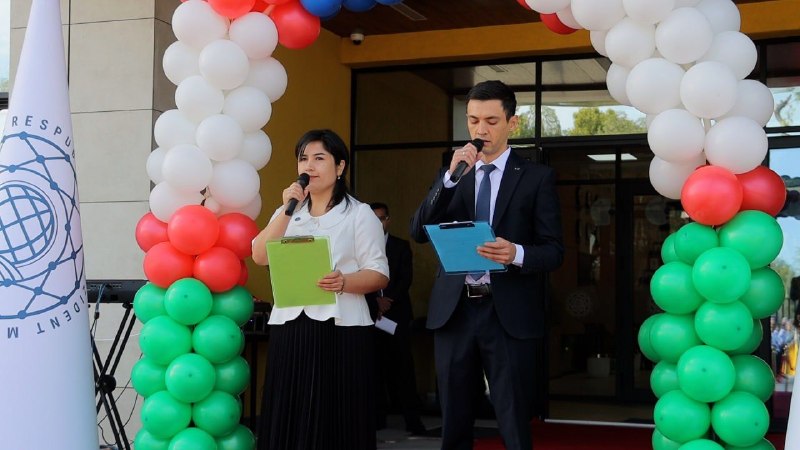 Ixtisoslashtirilgan ta’lim muassasalari agentligi tizimidagi Guliston shahridagi Prezident maktabida “Bilimlar kuni” yangi 2026-2027-o‘quv yilining oc…
